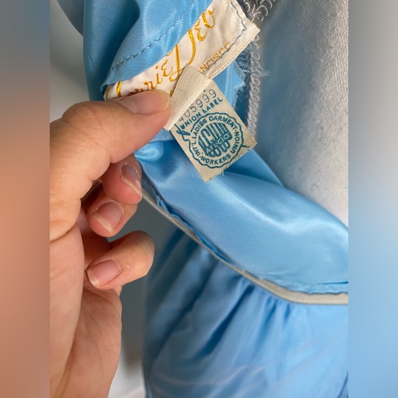 Vintage 1960s/50s Baby Blue “Cinderella” Dress - Picture 10 of 12